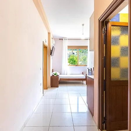 Radhima 21 - One Bedroom Apt, Kitchen * فلورا